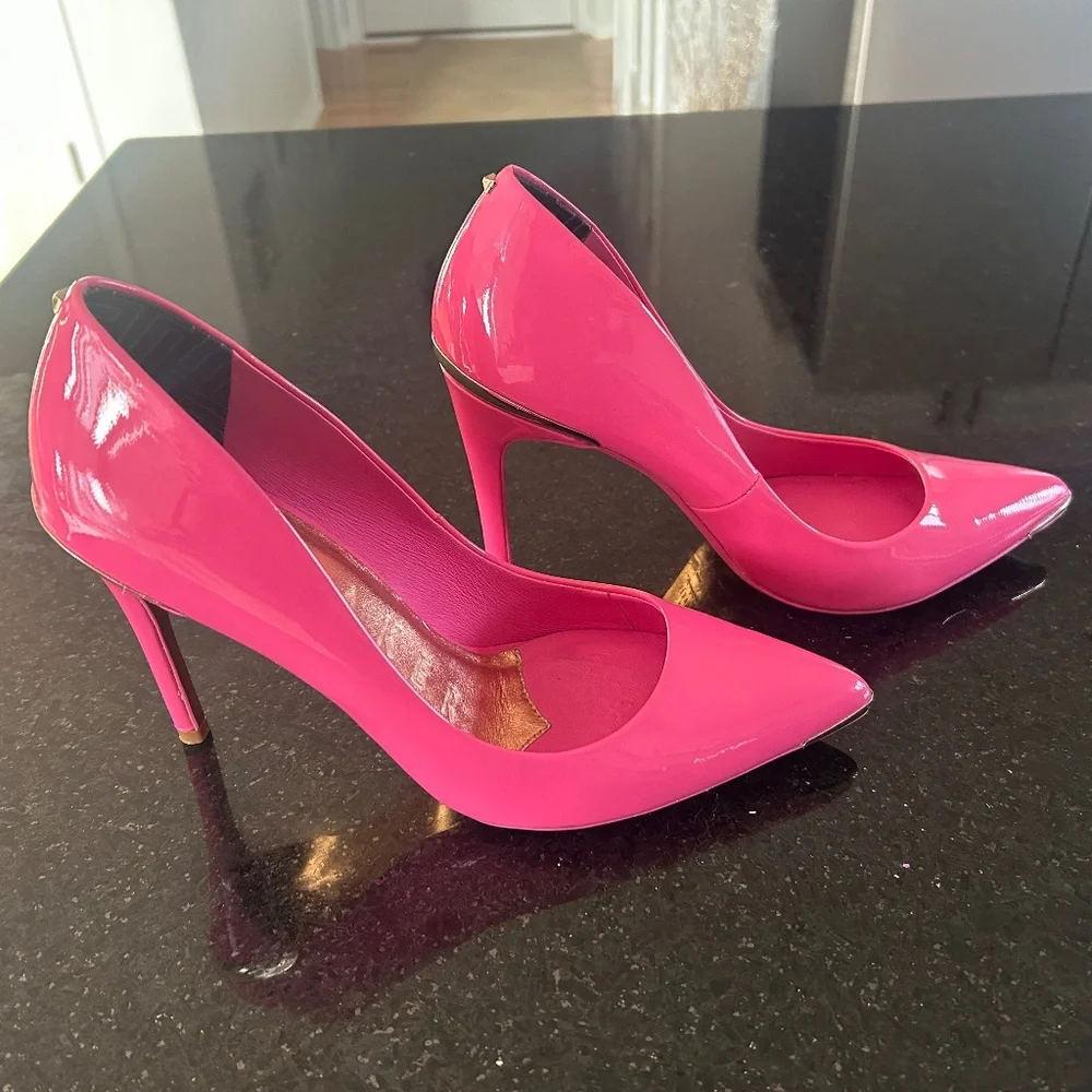 Ted Baker Hot Pink/Fuchsia IzBell Patent Leather Pumps